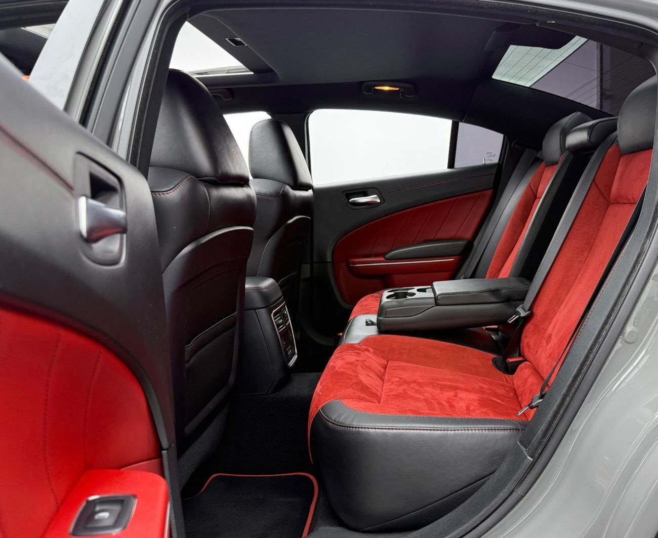 Dodge Charger SRT 392 6.4L (485 HP) 2019 Dodge Challenger SRT 392, Warranty, Full Service History, Excellent Condi