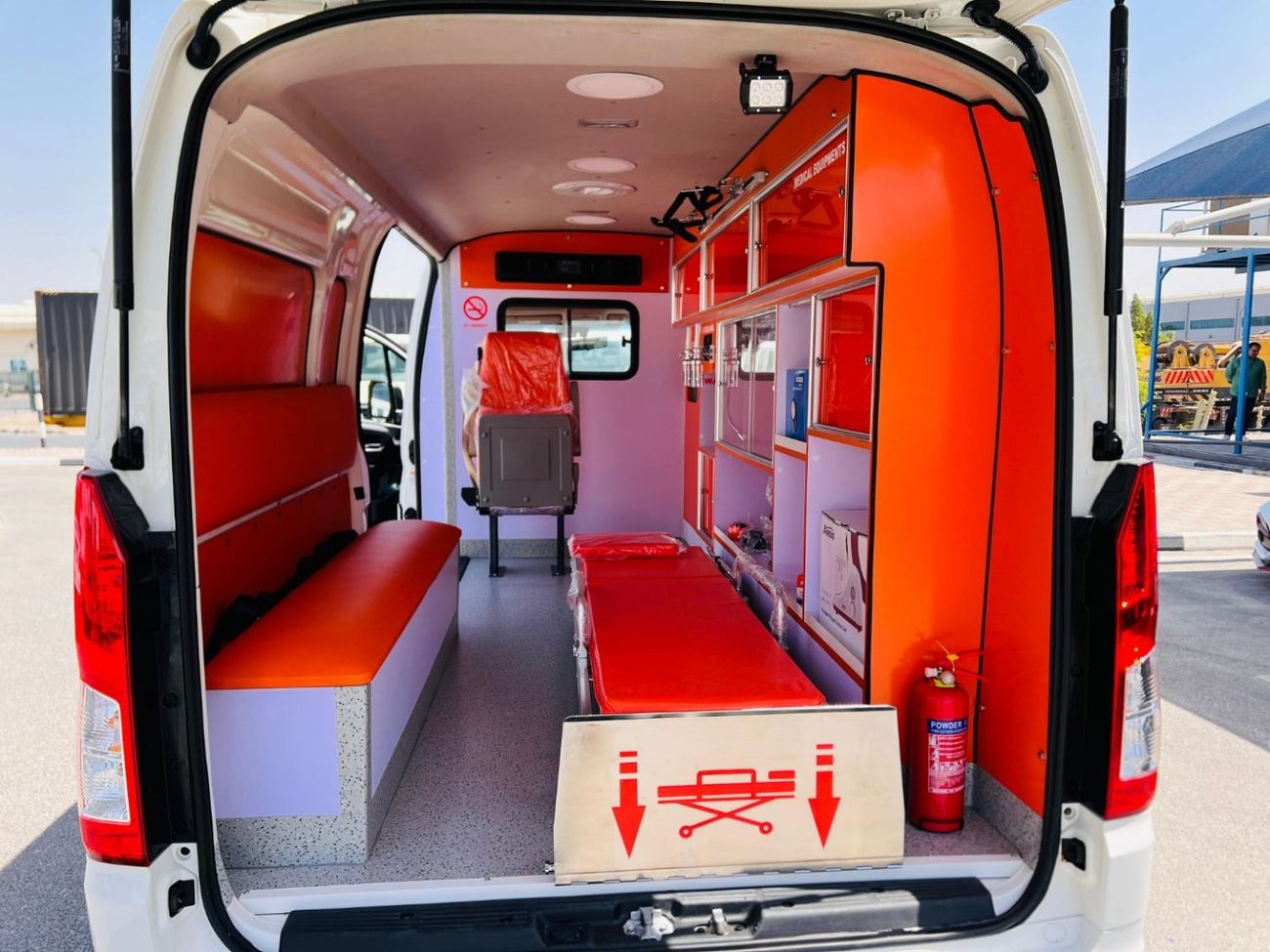 Toyota Hiace HIACE AMBULANCE right hand drive diesel 2.8 liter automatic gear