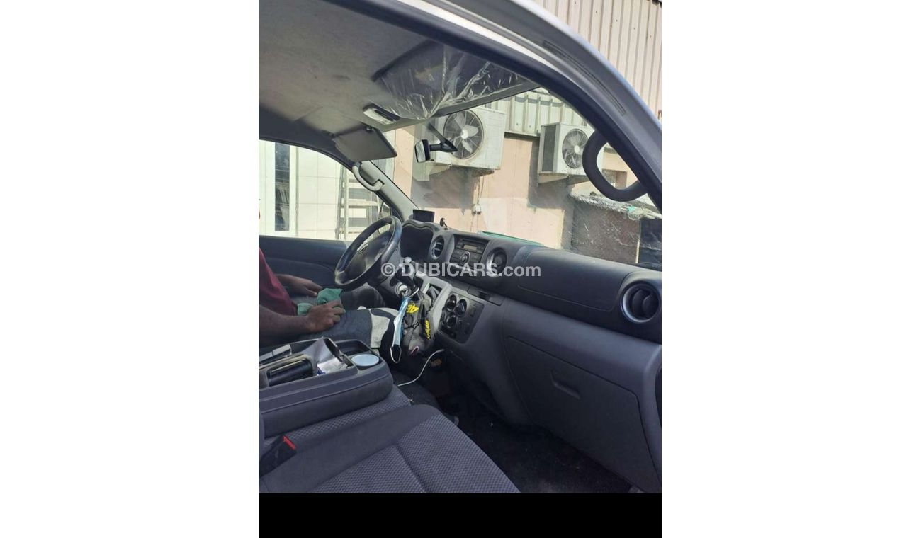 Nissan Urvan Window Van Standard Disel