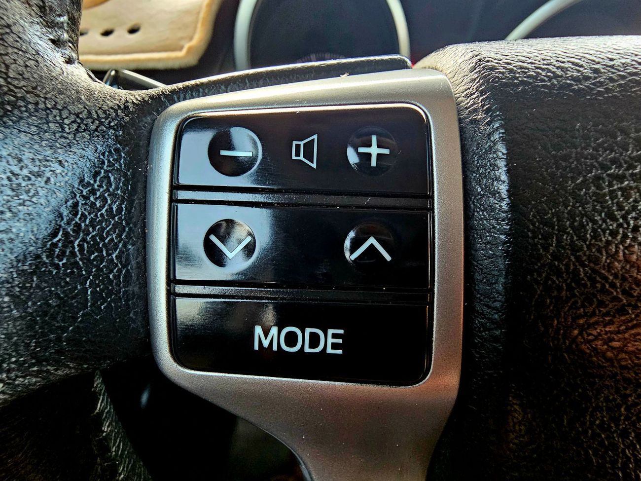 Toyota Prado TXL/ LEATHER SEATS/ DVD/ EXCELLENT CONDITION