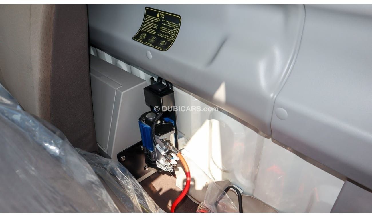 Toyota Land Cruiser Pick Up LC79 Pickup S/C , 4.5L Diesel V8 Basic Option
