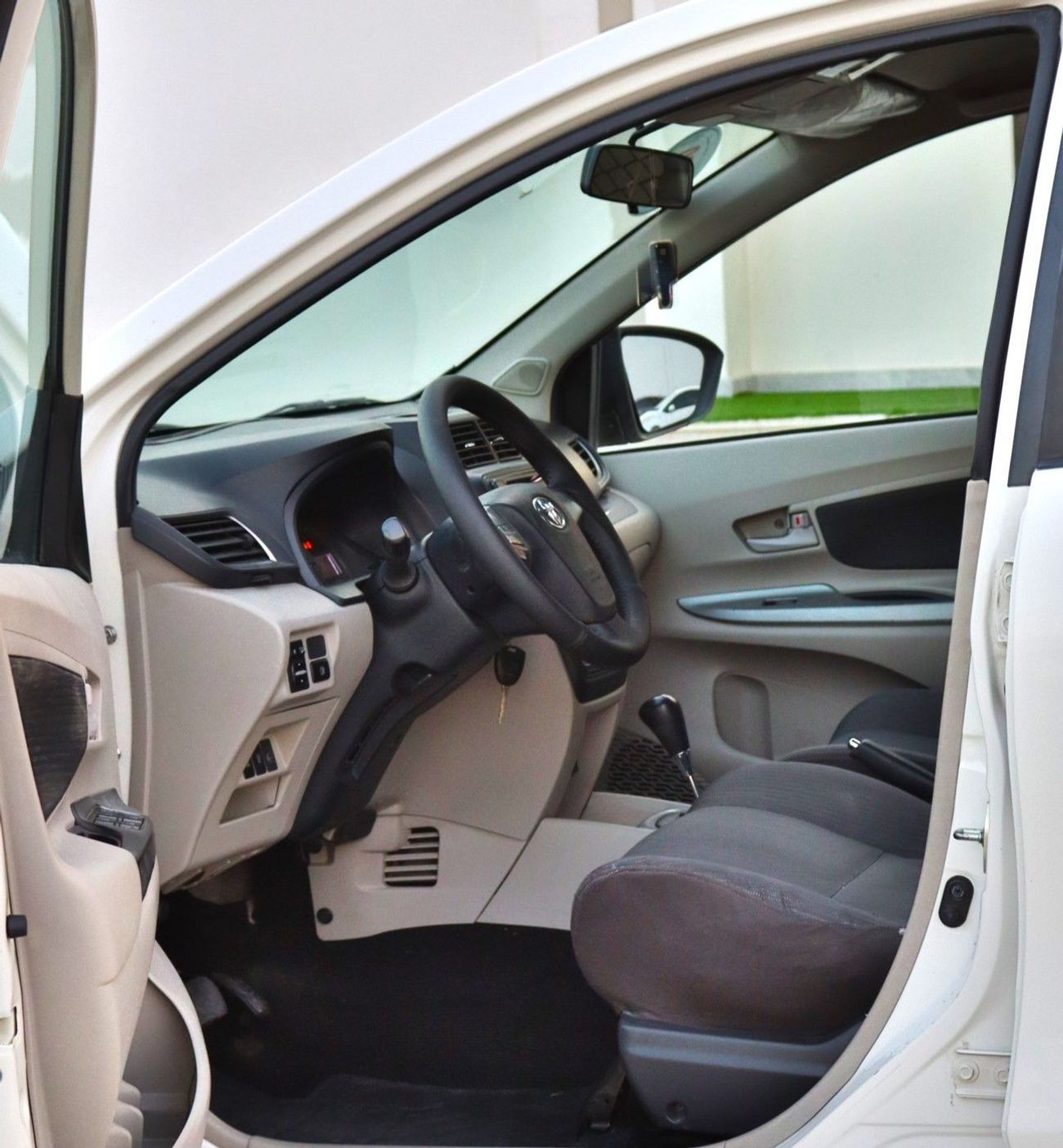 Toyota Avanza 2020 Toyota Avanza GLX (F650), 5dr MPV, 1.5L 4cyl Petrol, Automatic, Rear Wheel Drive