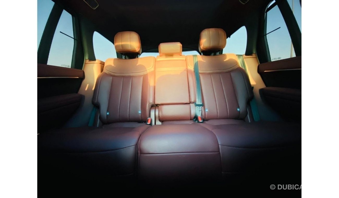 Land Rover Range Rover GCC SPEC UNDER WARRANTY AND SERVICE CONTRACT