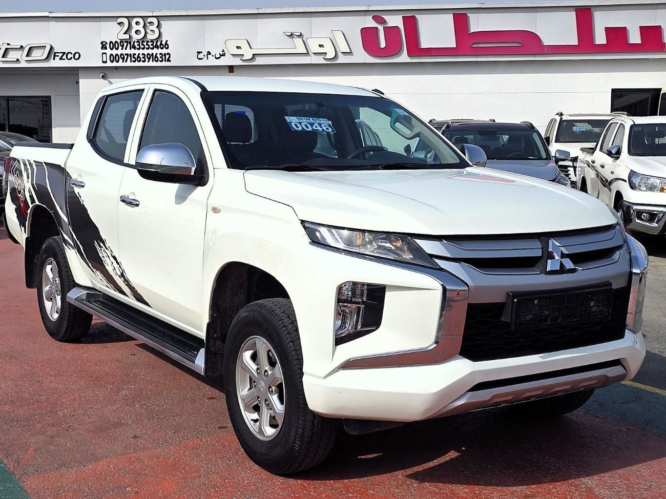 Mitsubishi L200 Used Mitsubishi58 L200 GLX 2.4L Petrol M/T 4*4  GCC White Color  2022 Model