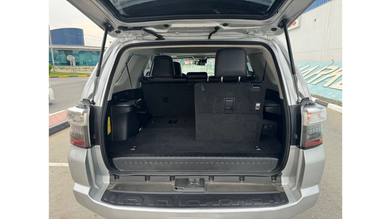 تويوتا Runner4 2021 SR5 HELLCAT KIT 7 SEATS FULL OPTION UAE PASS