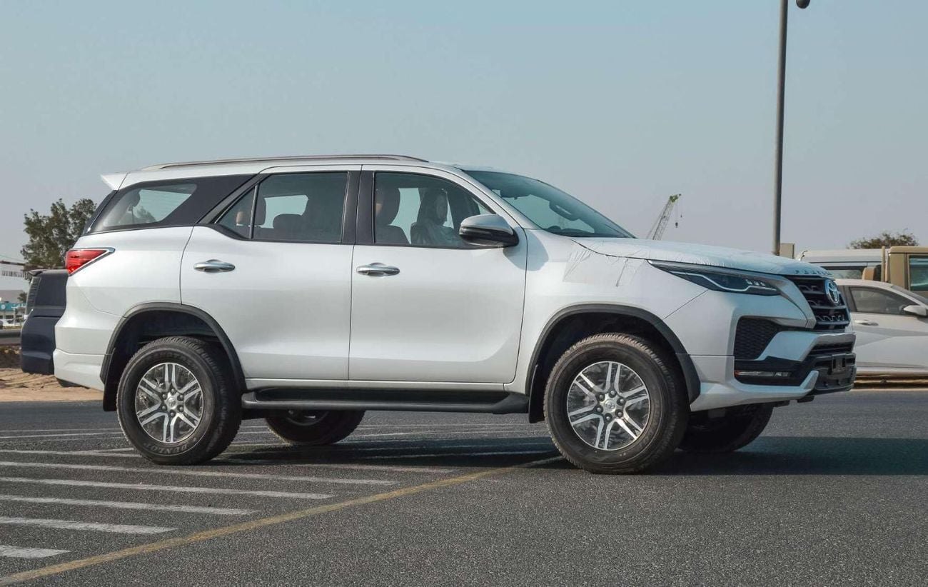 Toyota Fortuner EXR TOYOTA FORTUNER 2.7L 4WD PETROL SUV 2026 - WHITE