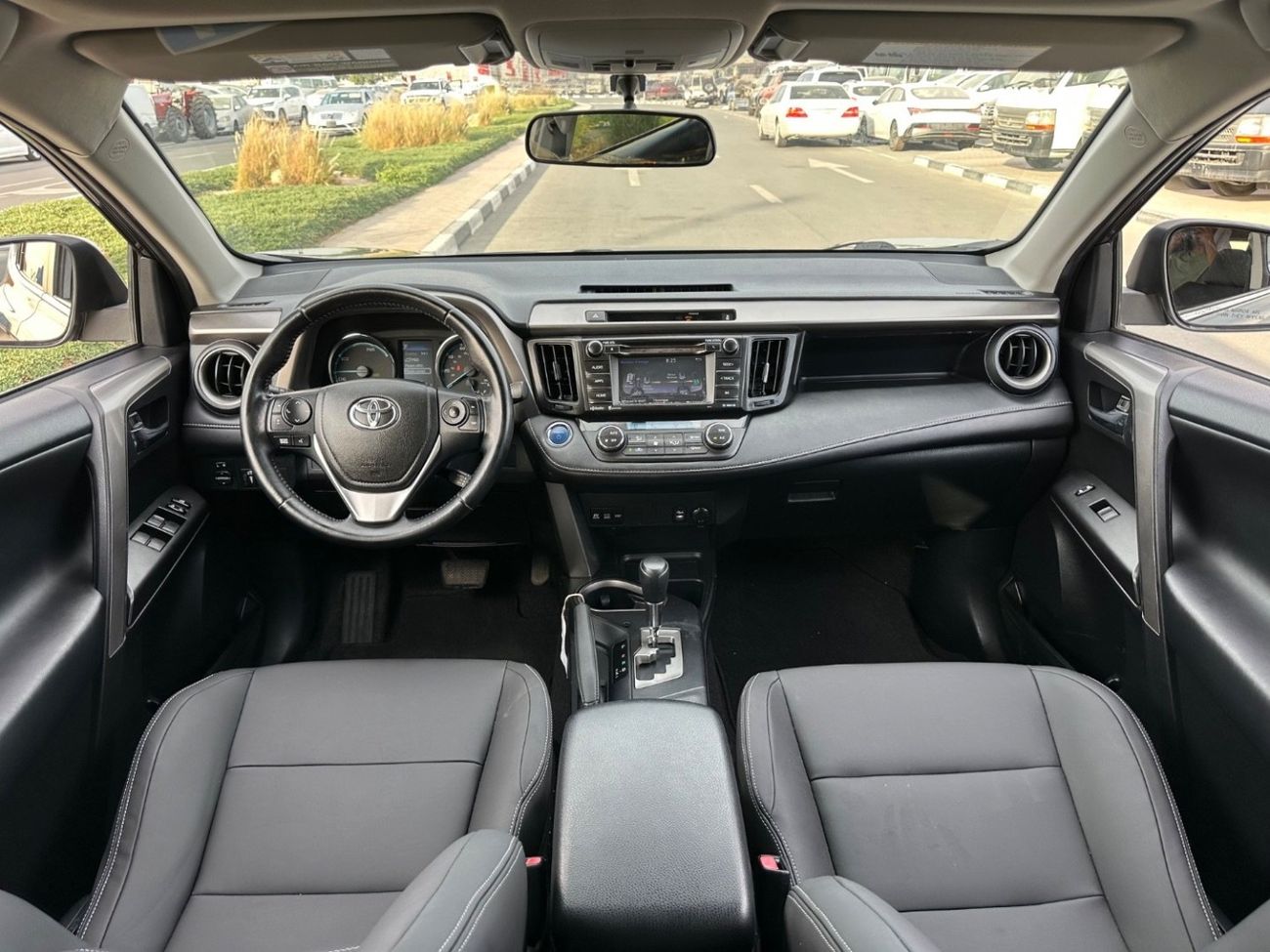 Toyota RAV4 XLE 2.5 Hybrid