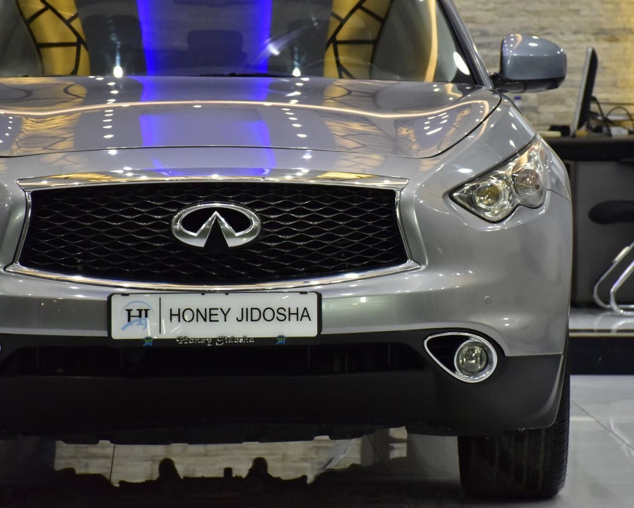 إنفينيتي QX70 LUXURY EXCELLENT DEAL for our Infiniti QX70 ( 2020 Model ) in Silver Color GCC Specs