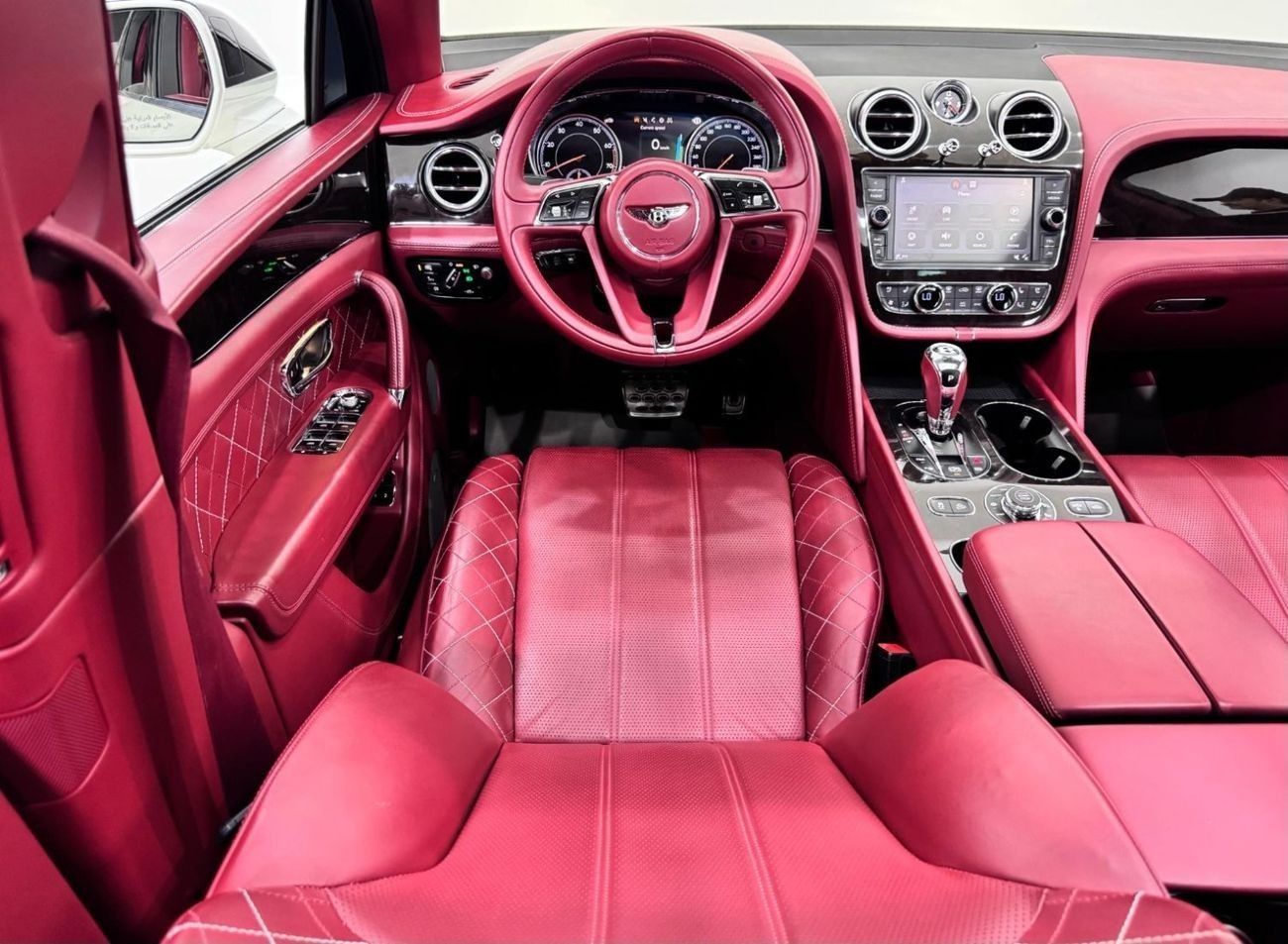 بنتلي بينتايجا First Edition W12 2017 Bentley Bentayga First Edition W12, 2025 Bentley Warranty, Full Options, GCC