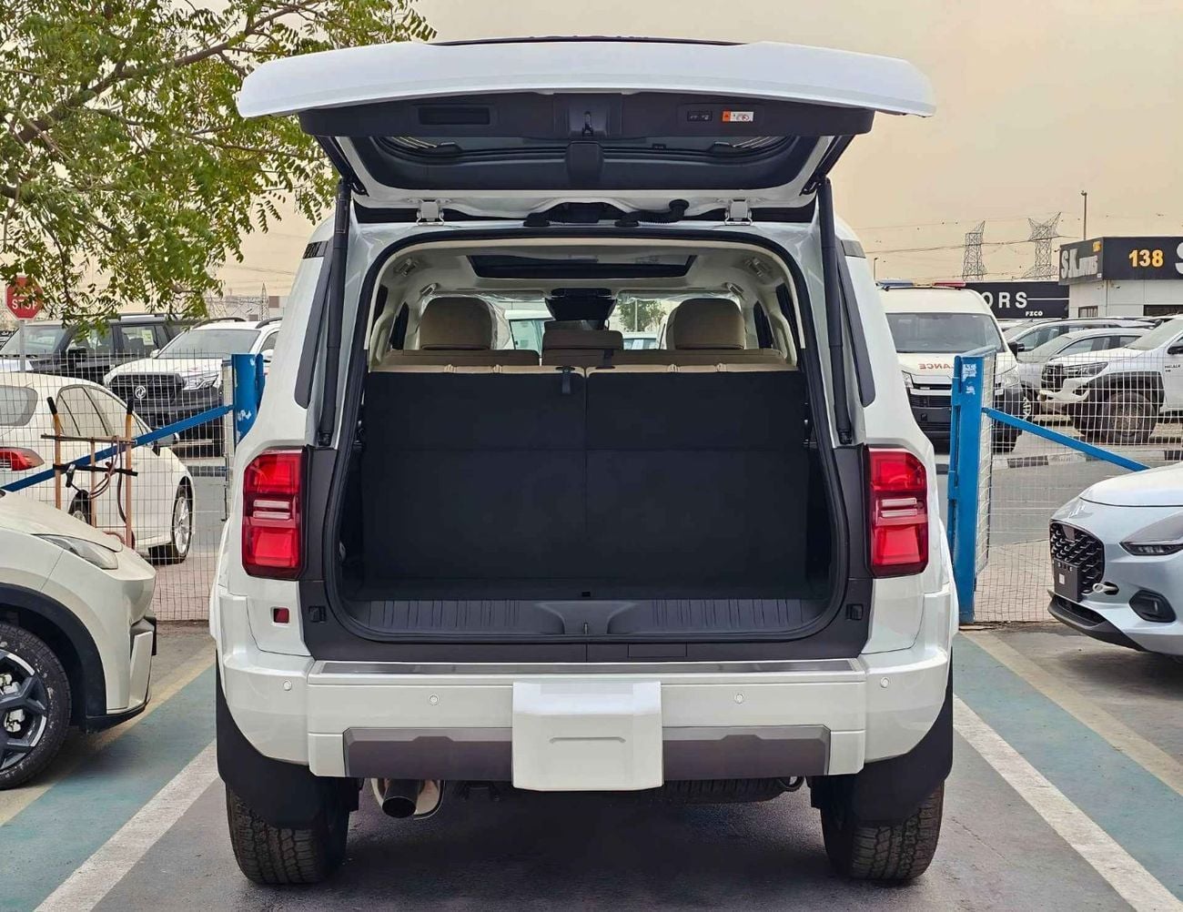 تويوتا برادو LUXURY TURBO / 2.4L PETROL V4 / FULL OPTION/360*CAMERA/JBL SPEAKERS /PANORAMIC ROOF (CODE # PPLX1)