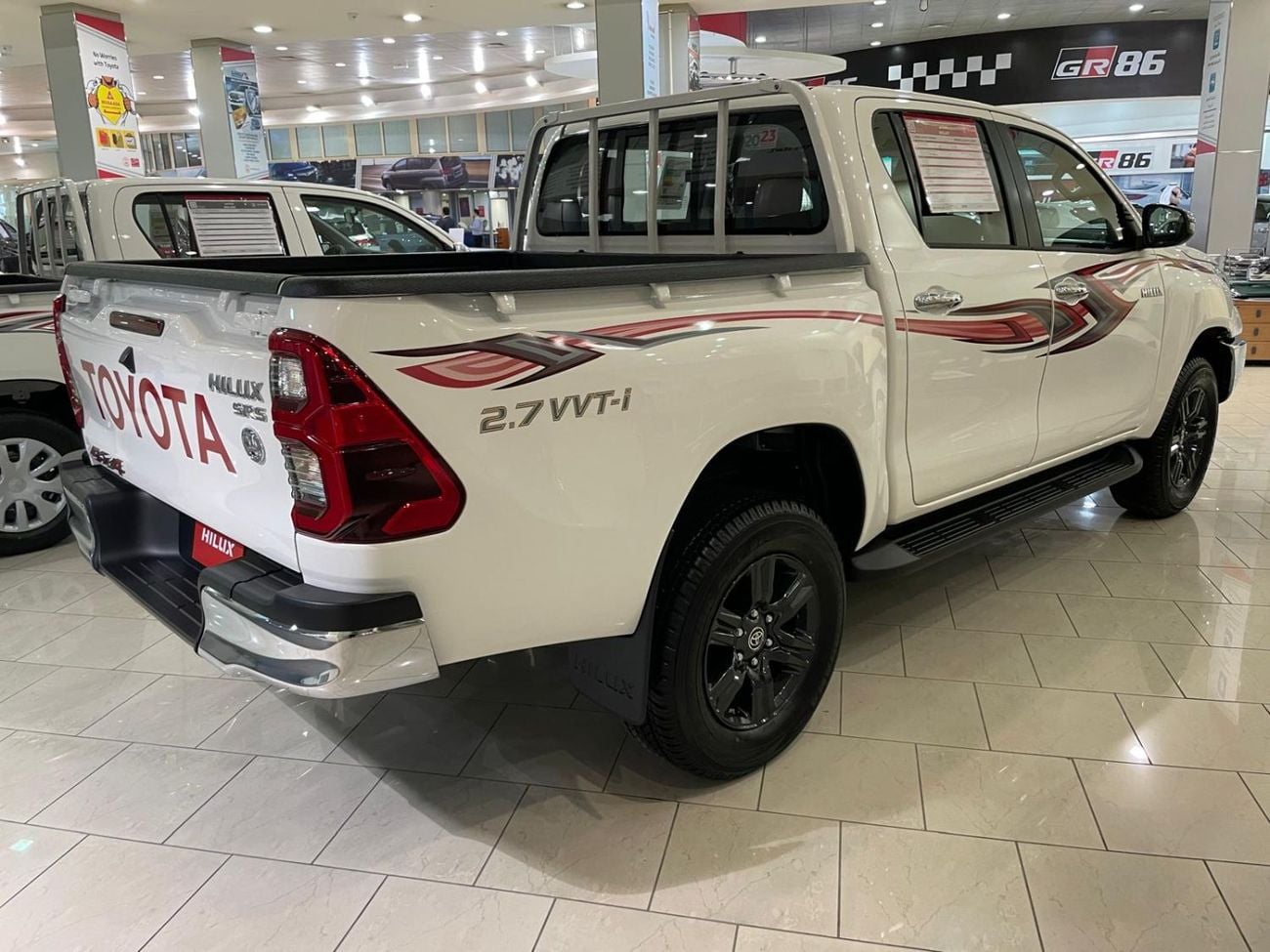 Toyota Hilux HILUX 2.7L PETROL 4X4 MANUAL FULL OPTION  MODEL 2026