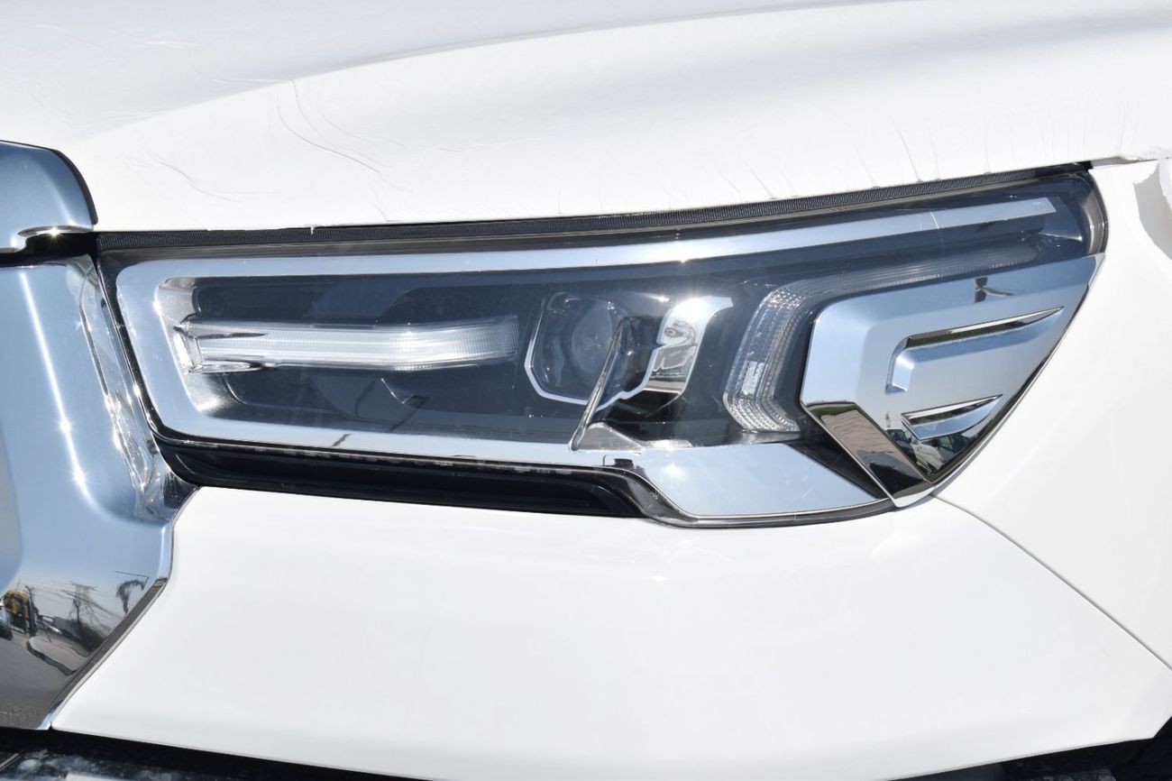 Toyota Hilux SR5 MT 2.7 PETROL