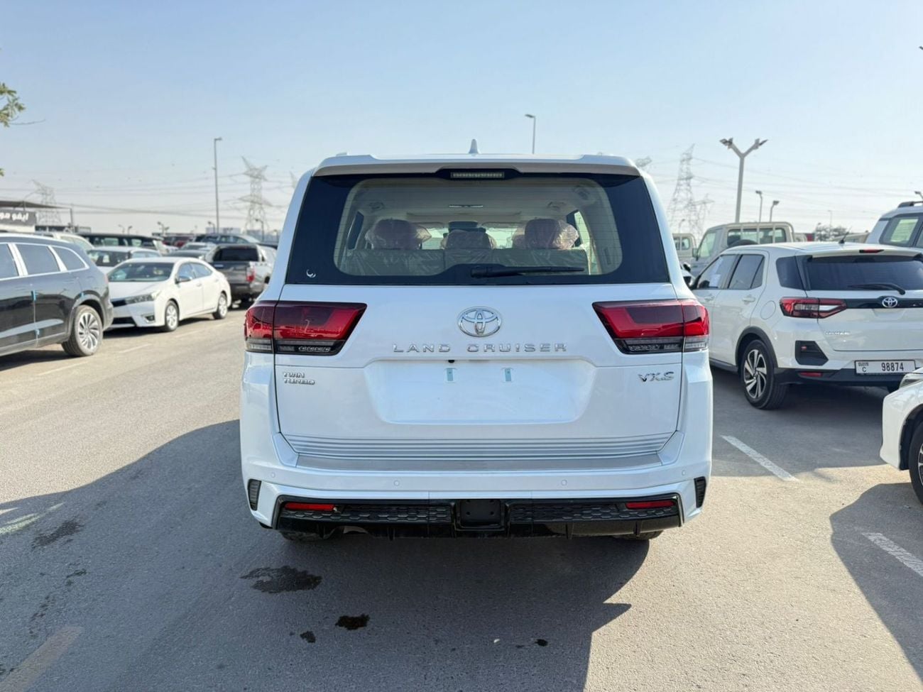 تويوتا لاند كروزر Land Cruiser VXR 3.5L Twin Turbo A/T Petrol 4X4 .7 Seats . 5 Doors 2026 Model