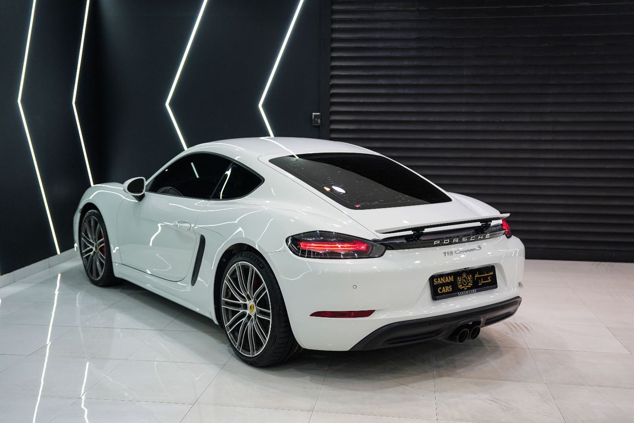 Porsche 718 Cayman S 2.5L A/T