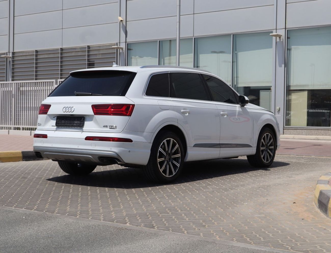 أودي Q7 45 TFSI quattro 3.0L