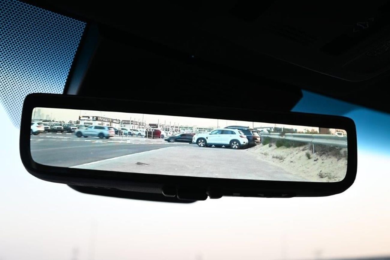 Toyota Camry 2025 TOYOTA CAMRY HYBRID LUMIERE 2.5L PETROL 5-SEATER AUTOMATIC