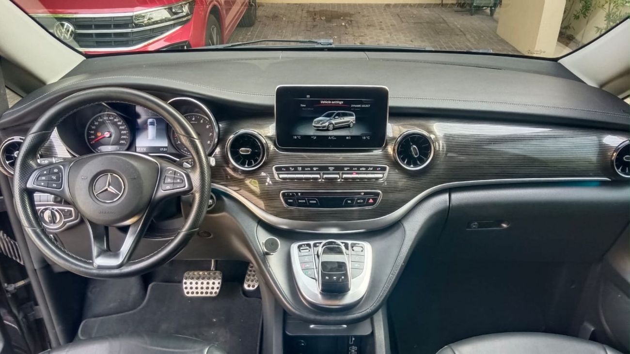 Mercedes-Benz V 250 2.0L PETROL 6 SEATER AUTOMATIC TRANSMISSION