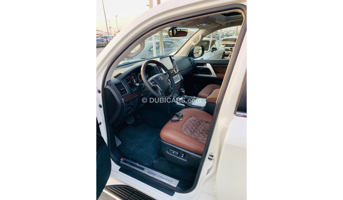 Toyota Land Cruiser VXR