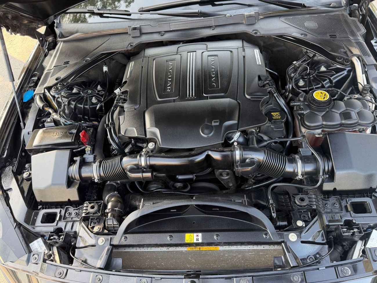 Jaguar XE S 3.0 Supercharged | GCC Specs | Full Service History