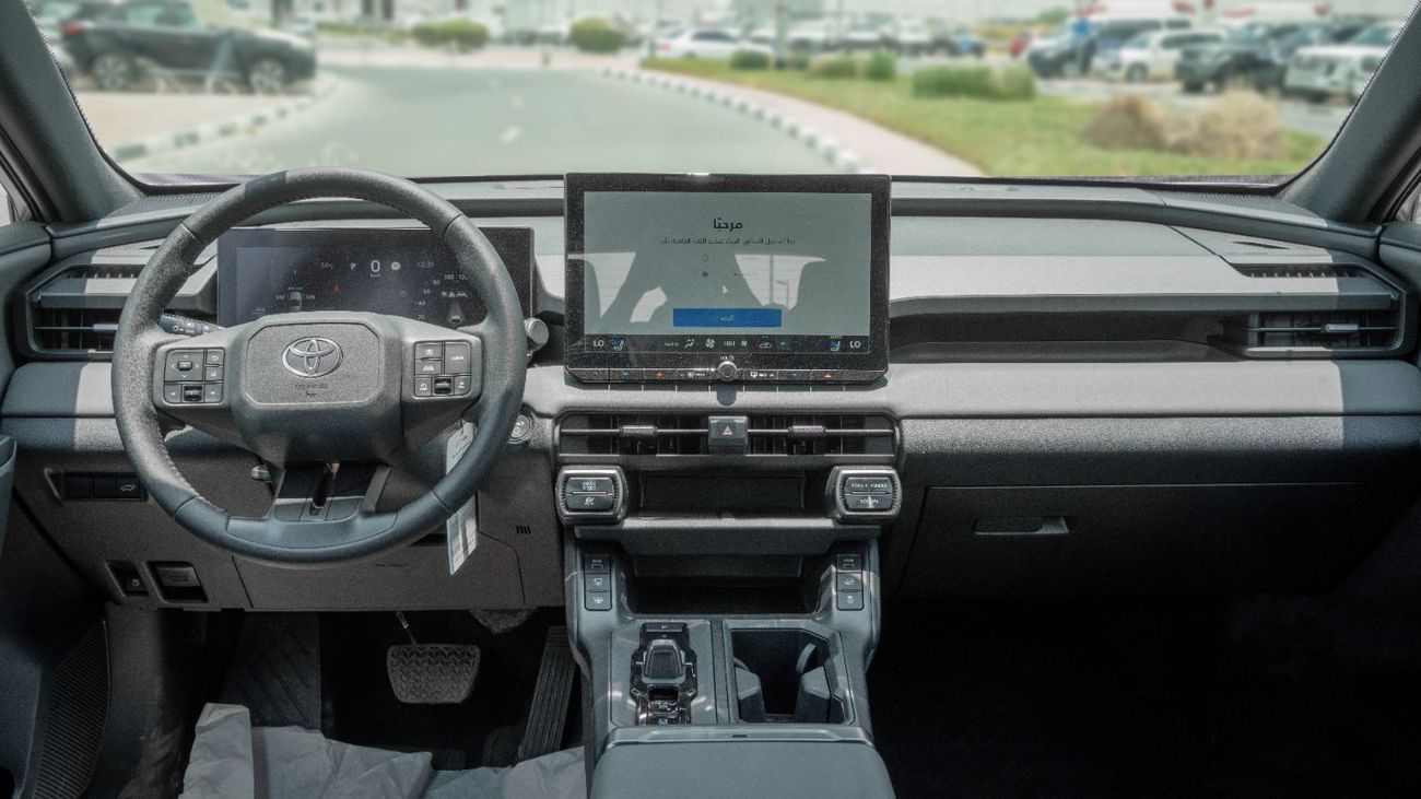 تويوتا راف ٤ 2026 Toyota Rav4 XSE 2.5L AT Hybrid (White-Black)