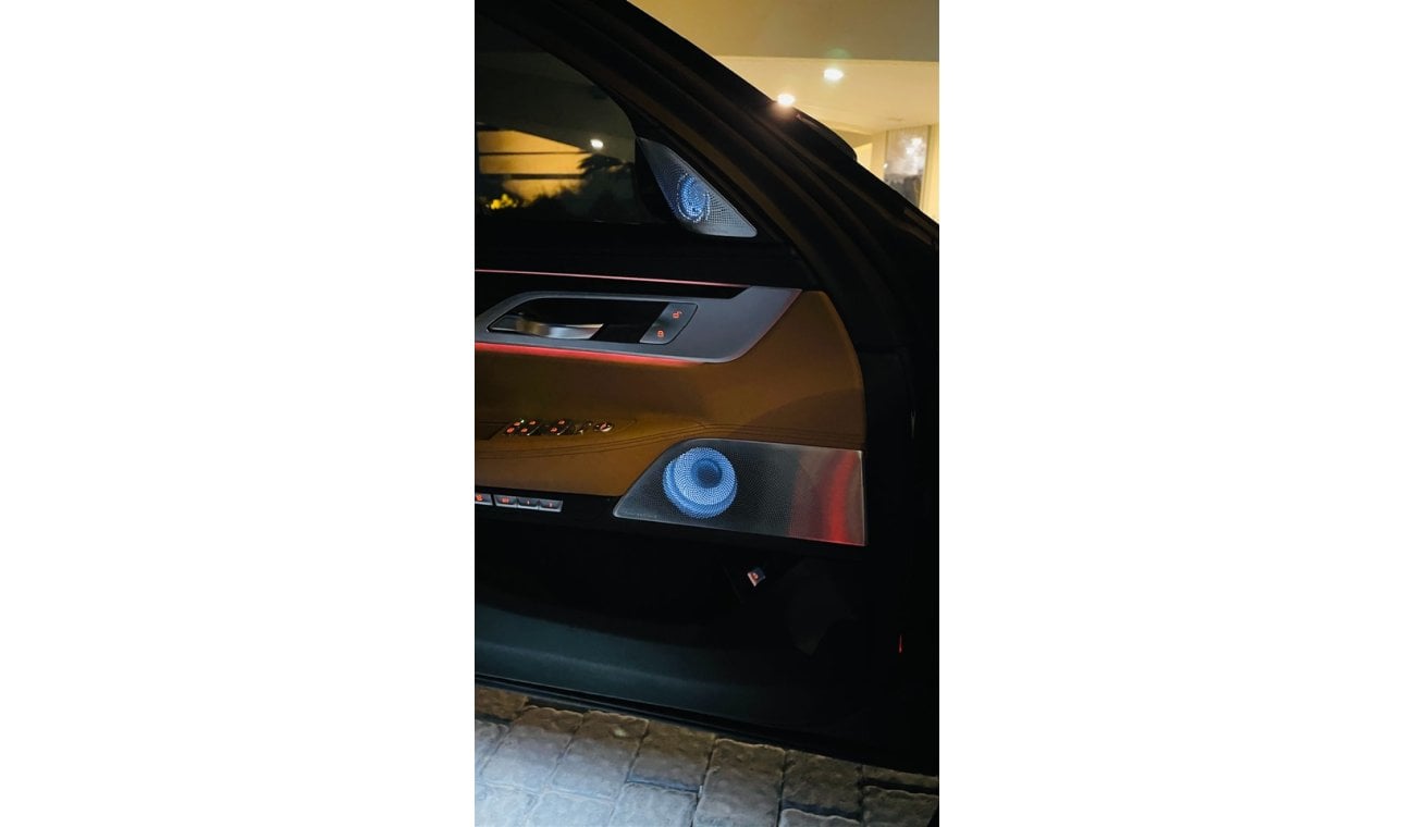 بي أم دبليو 750Li Li