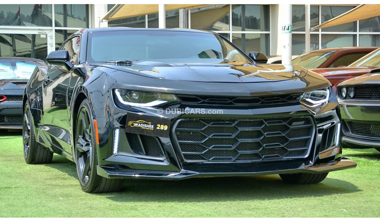 شيفروليه كامارو CAMARO RS/2020/ZL1 BODY KIT/CUSTOMIZED INTERIOR/LOW MILEAGE