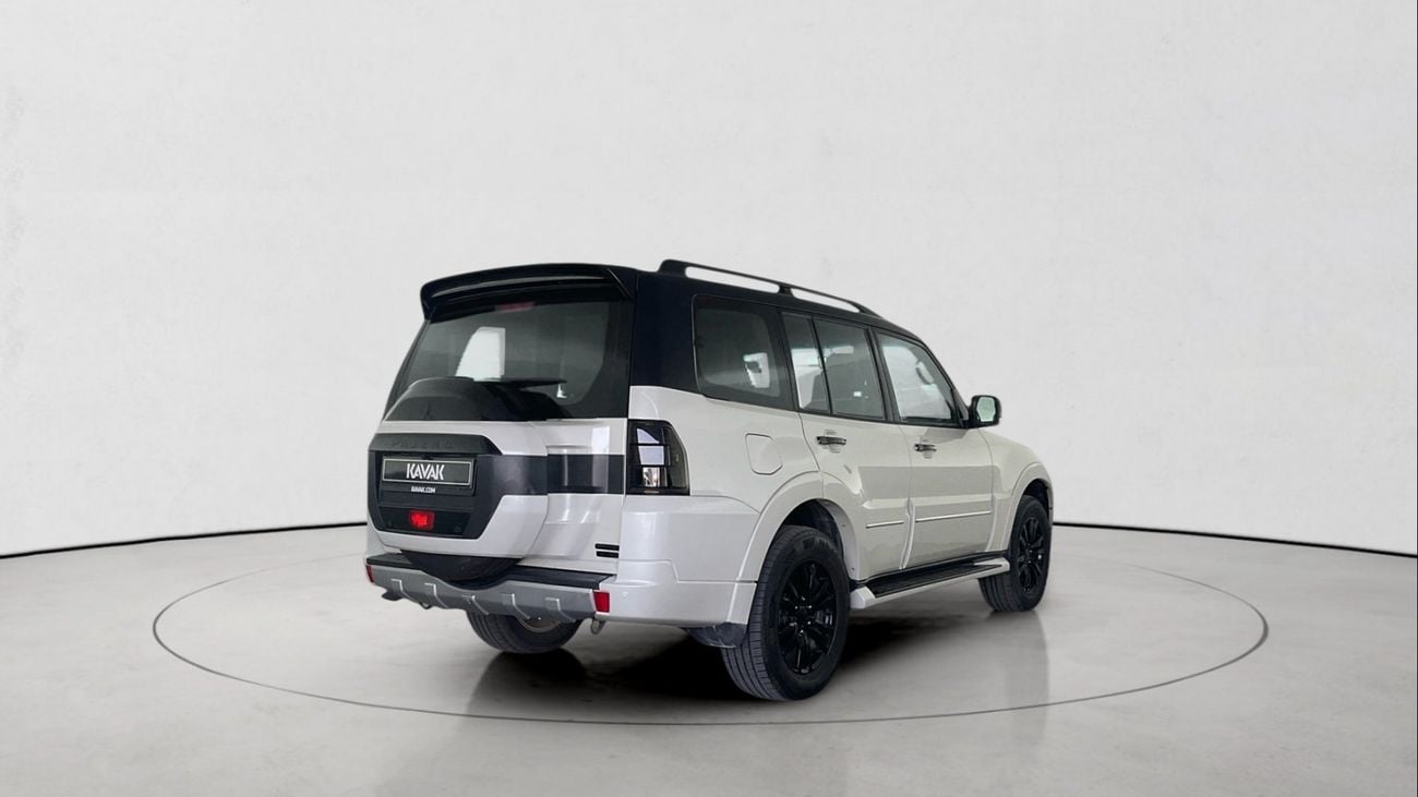 ميتسوبيشي باجيرو Signature Edition | upto AED 20,000 Ramadan Discount | شامل الضمان | 0 ﺪﻔﻋﺓ ﺃﻮﻟﻯ