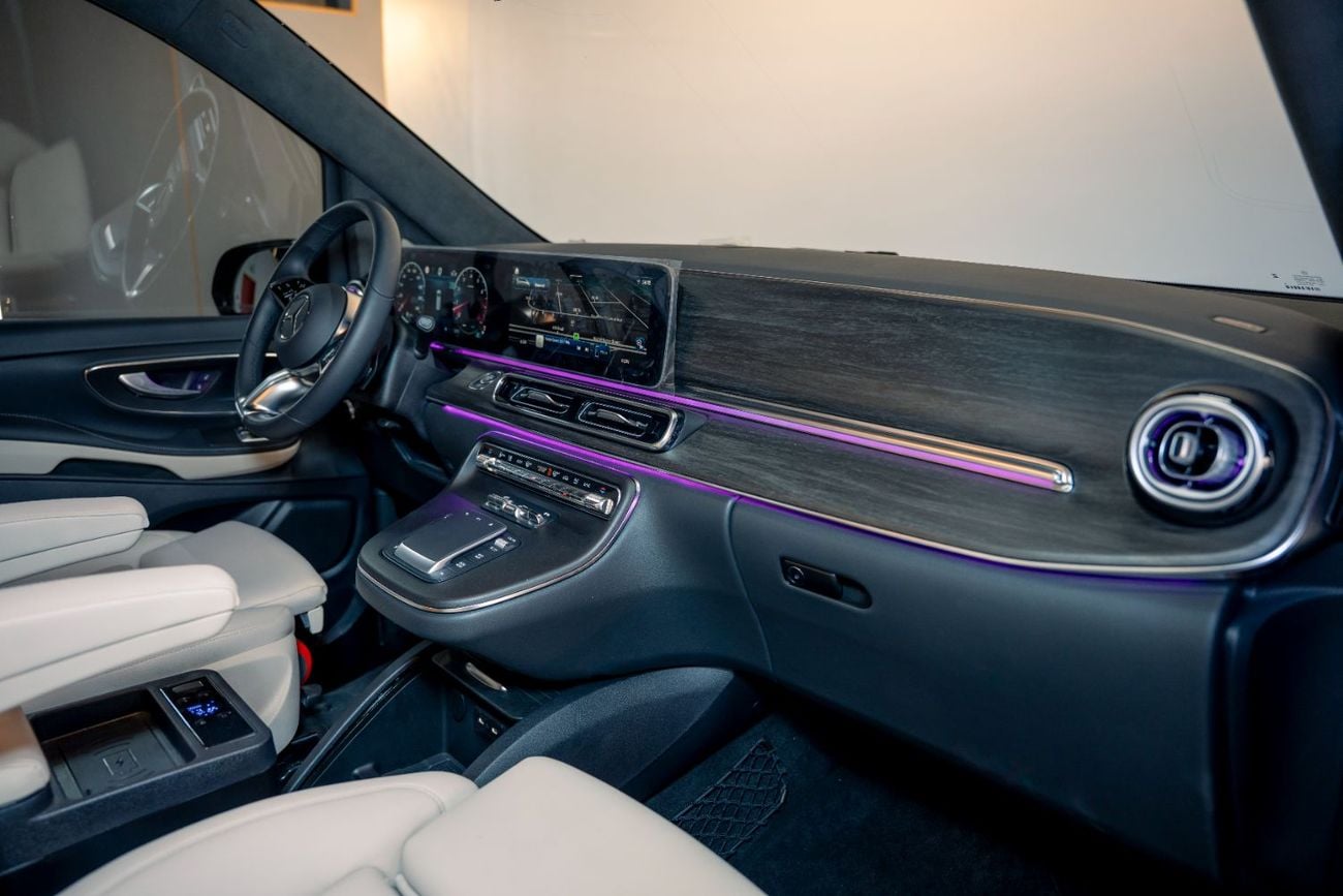 مرسيدس بنز V 300 AVANTGARDE Original Mercedes VIP Captain Seats | 2 Years International Warranty