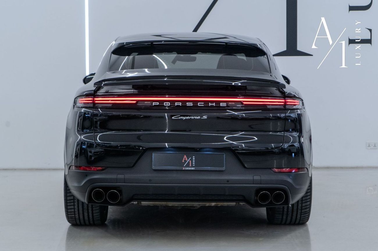 Porsche Cayenne S Coupe 2024 Porsche Cayenne S Coupe, Porsche Warranty, Sport Chrono Package, Fully Loaded, Low Kms,