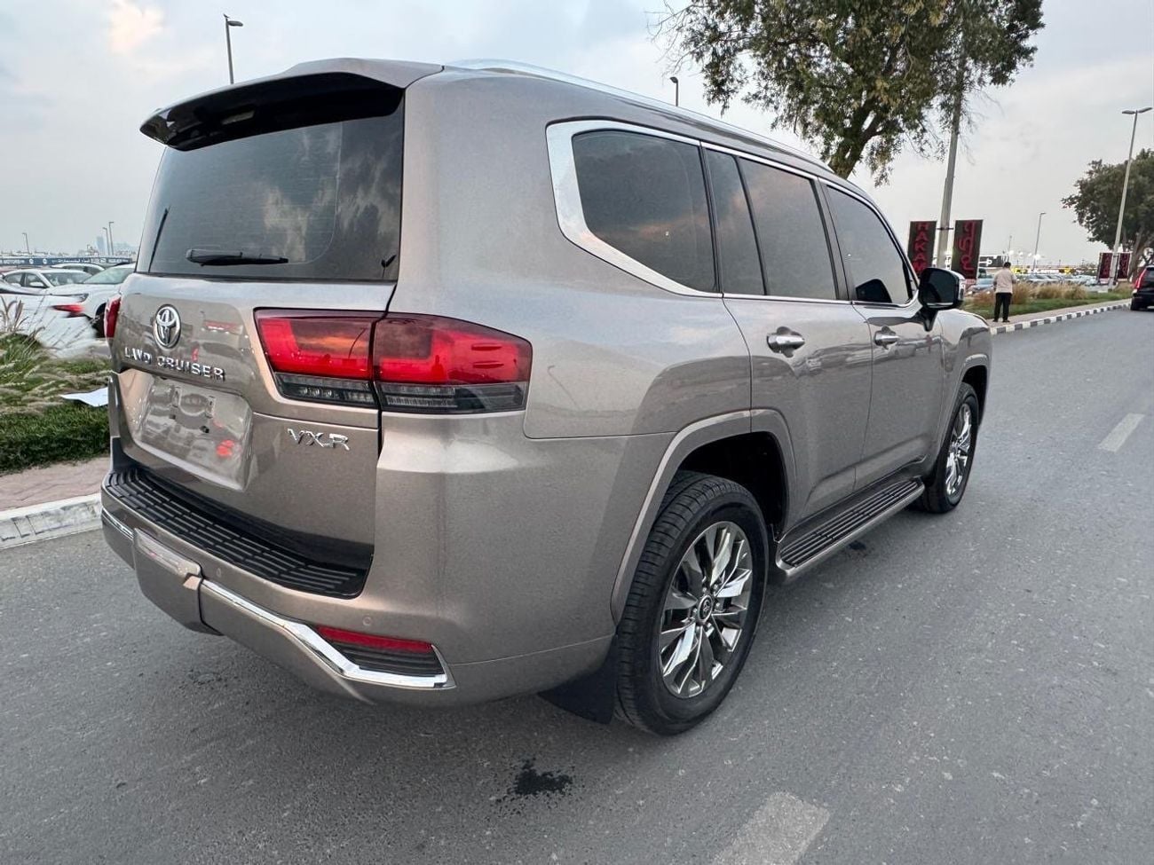 Toyota Land Cruiser VXR 3.5L