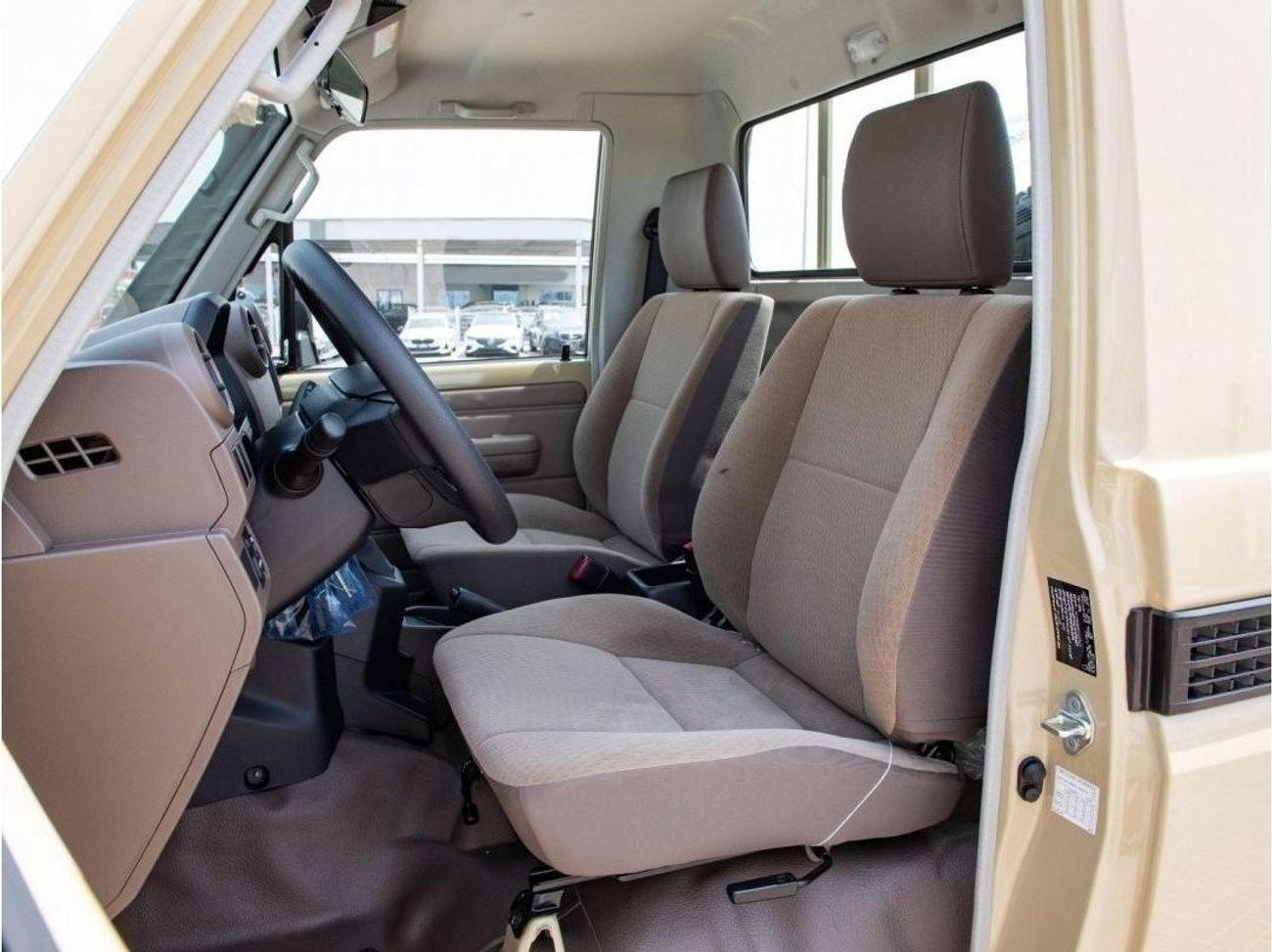 Toyota Land Cruiser Pick Up LC79 STD 4.0L Petrol/4WD/Single Cabin. Export only