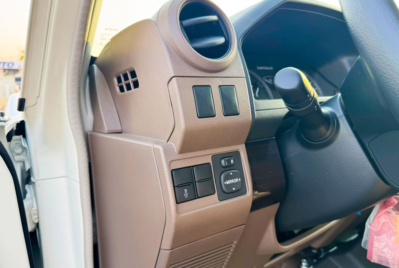 Toyota Land Cruiser 70 LC79 SC