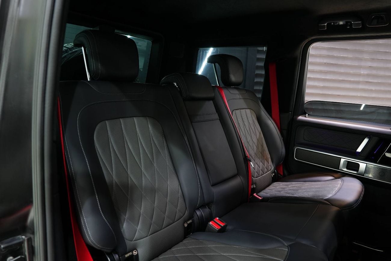 مرسيدس بنز G 63 AMG 4x4² هيكل خارجي/داخلي من ألياف الكربون، رف سقف، محاور بوابة، مواصفات خليجية!!