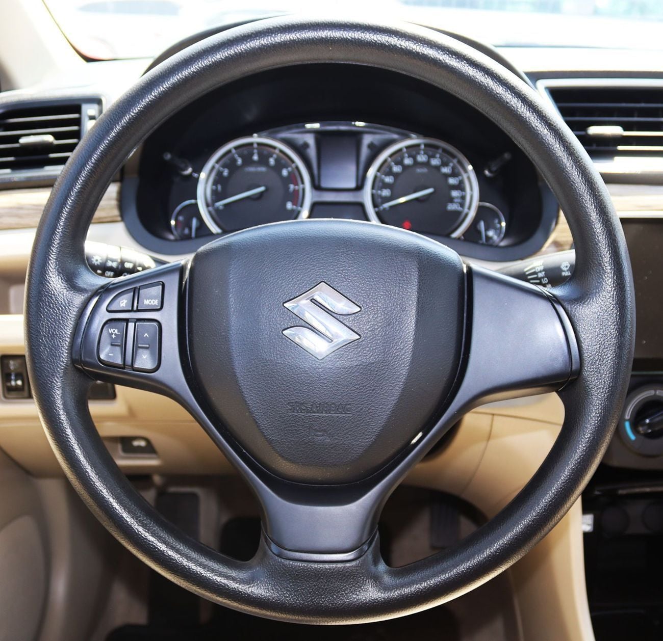 Suzuki Ciaz GLX Suzuki Ciaz - 2023 - GCC - Accident-Free - 1.5L - Excellent Condition