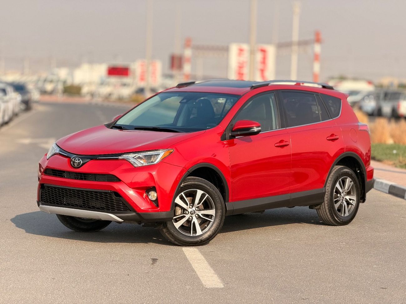 Toyota RAV4 XLE 2.5 L full option with sunroof, push start