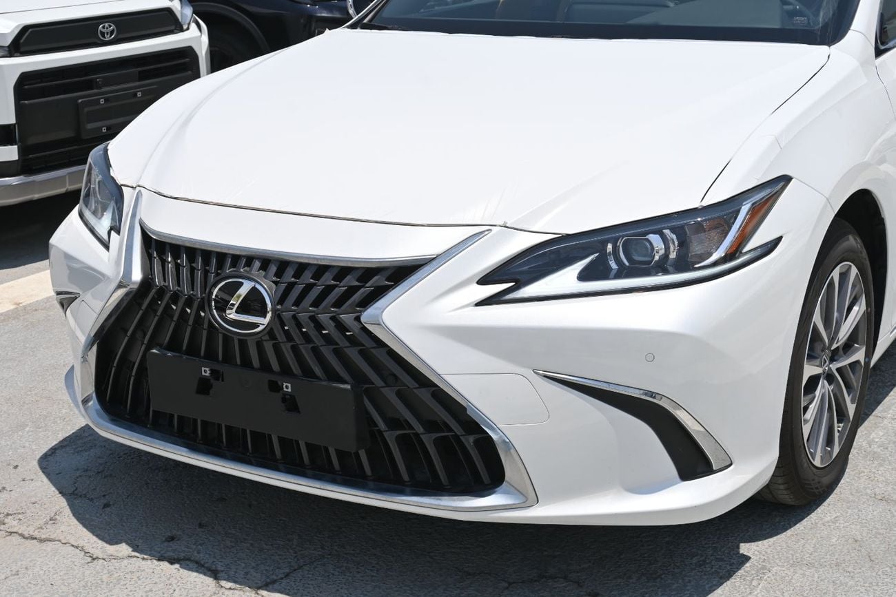 لكزس ES300h PLATINUM Lexus ES300H 2.5L Hybrid, Color White Model 2025