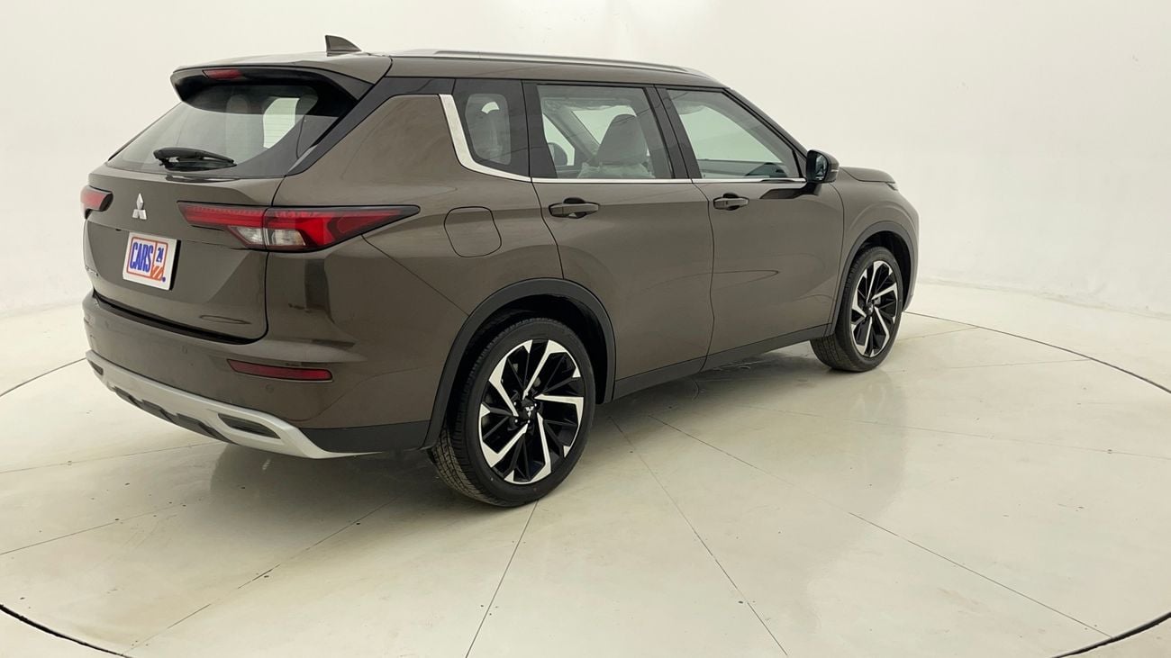 Mitsubishi Outlander PREMIUM 2.5 | Zero Down Payment | Home Test Drive