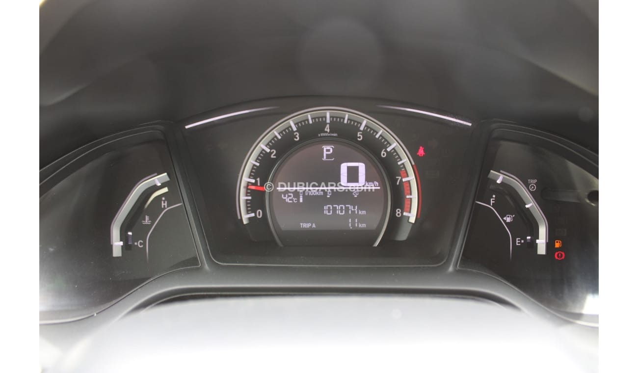 Honda Civic DX ACCIDENTS FREE - ORIGINAL PAINT - GCC - PERFECT CONDITION INSIDE OUT