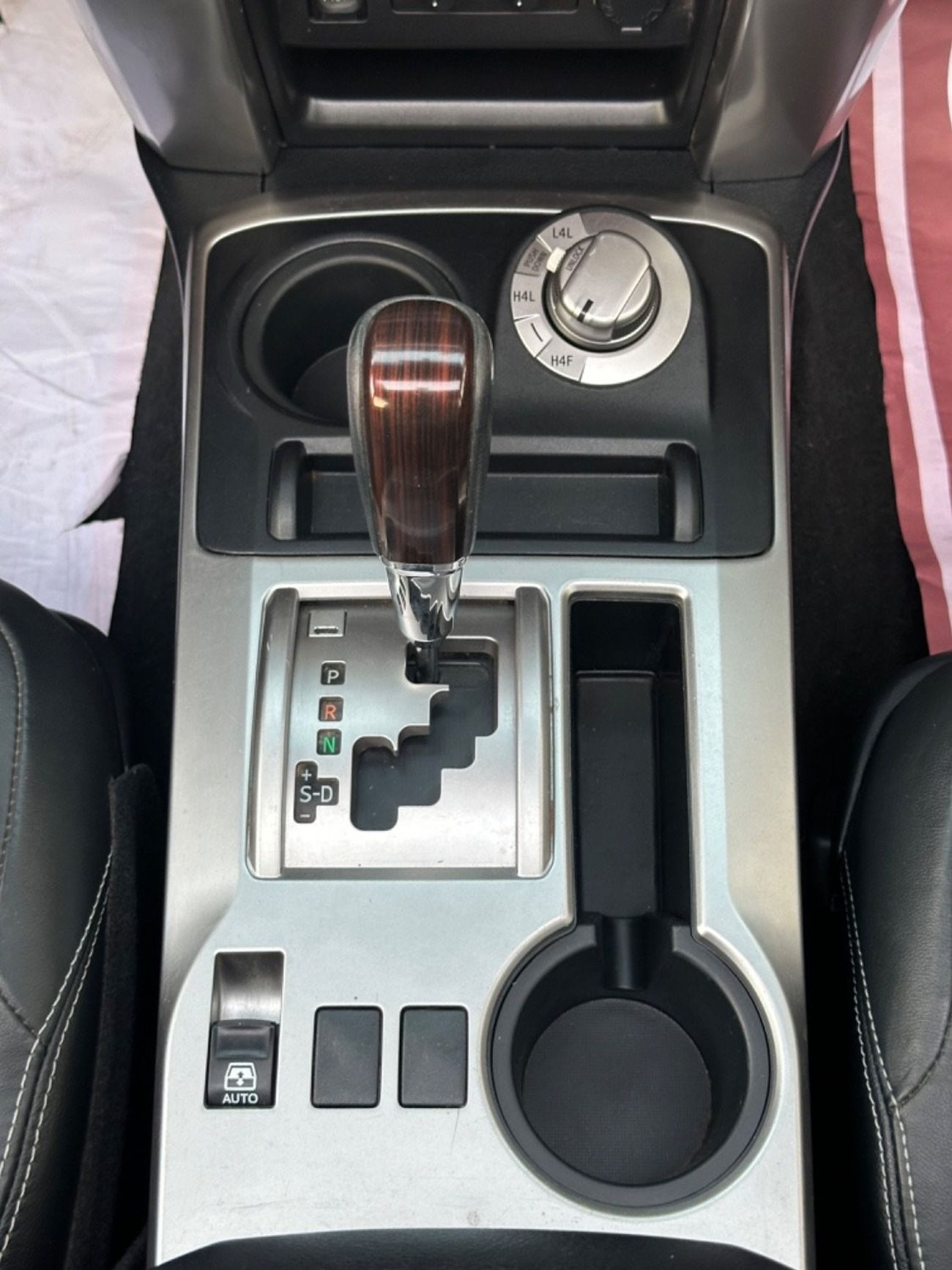 تويوتا Runner4 TOYOTA 4-Runner Limited