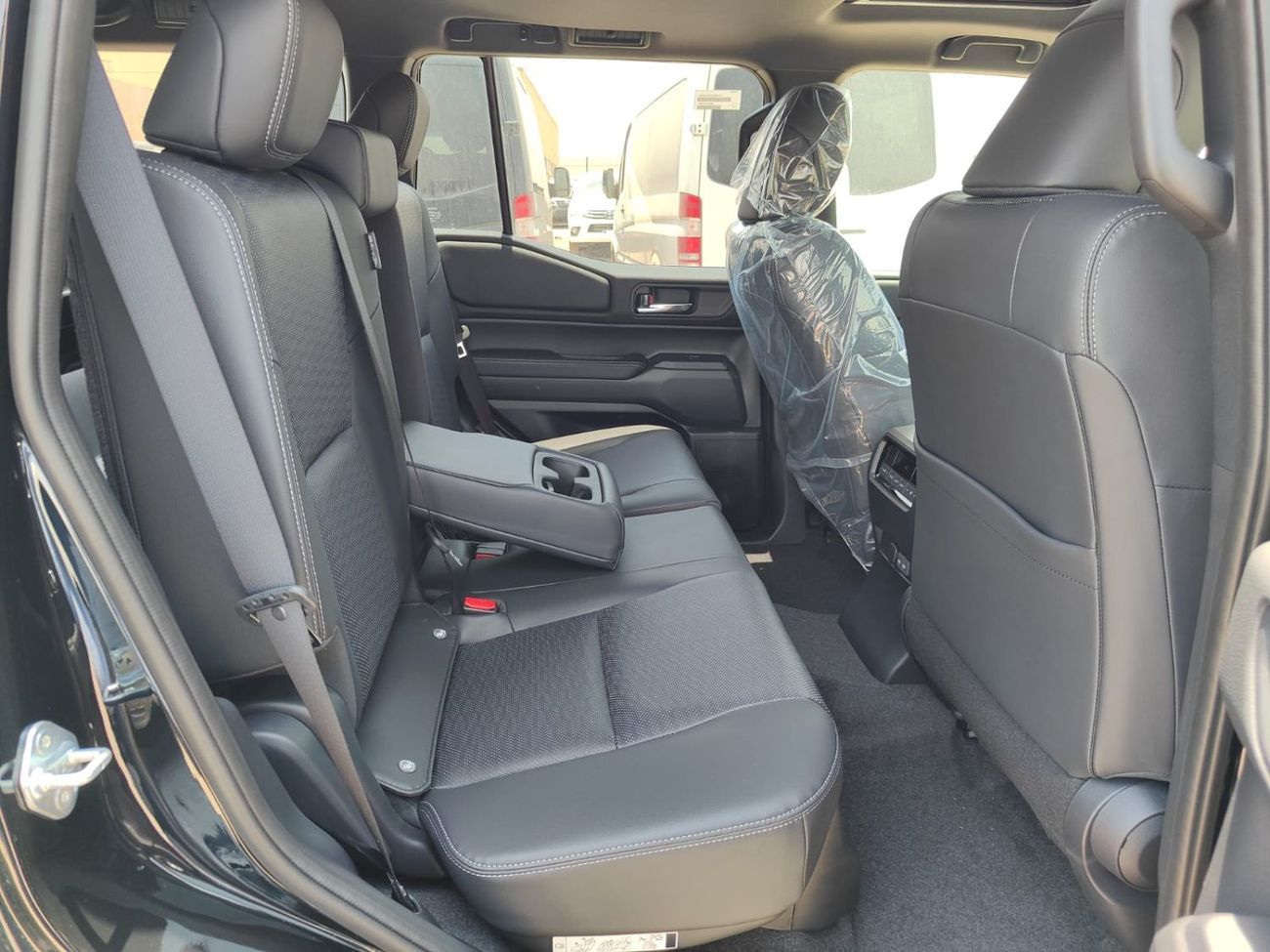 تويوتا برادو 2025 Toyota Prado Adventure (Mid-Option with Sunroof) J250 7-Seater 2.4L Turbo Petrol A/T 4WD Africa