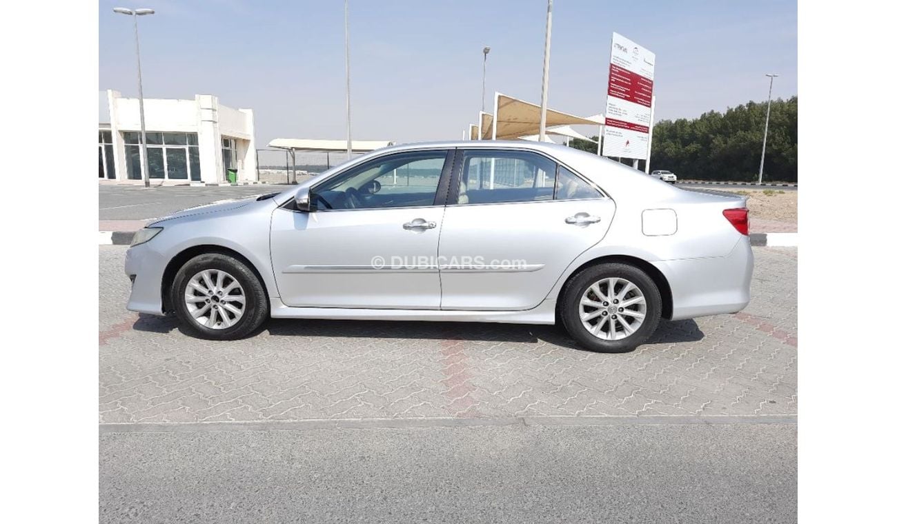 Toyota Camry Toyota camery 2012 gcc SE+ very celen car