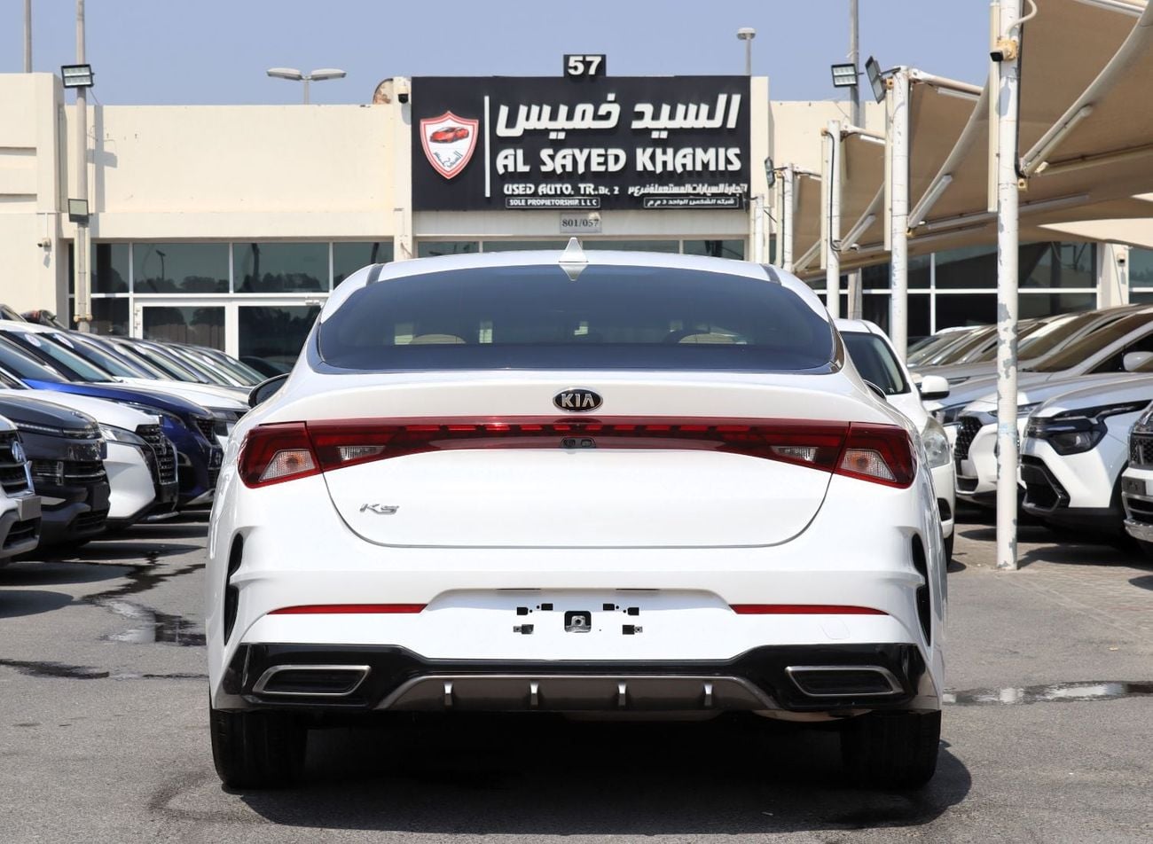 Kia K5 LX ACCIDENTS FREE - GCC - ENGINE 2000 CC - PERFECT CONDITION INSIDE OUT