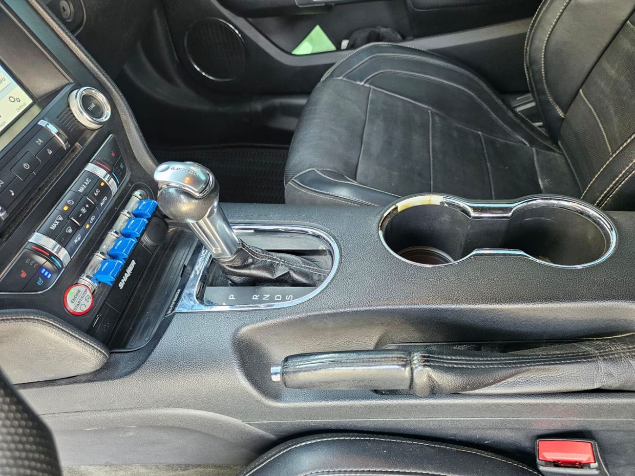 Ford Mustang GT Premium 5.0L V8