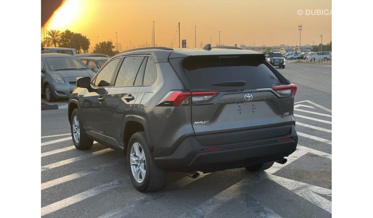 Toyota RAV4 2020 Toyota Rav4 XLE / EXPORT ONLY / فقط للتصدير