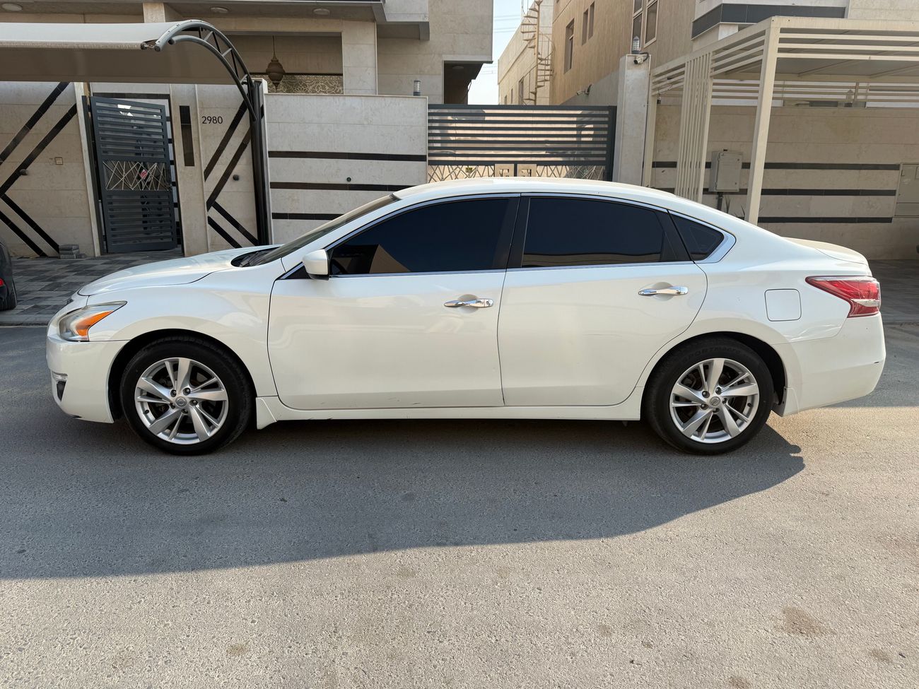 نيسان ألتيما