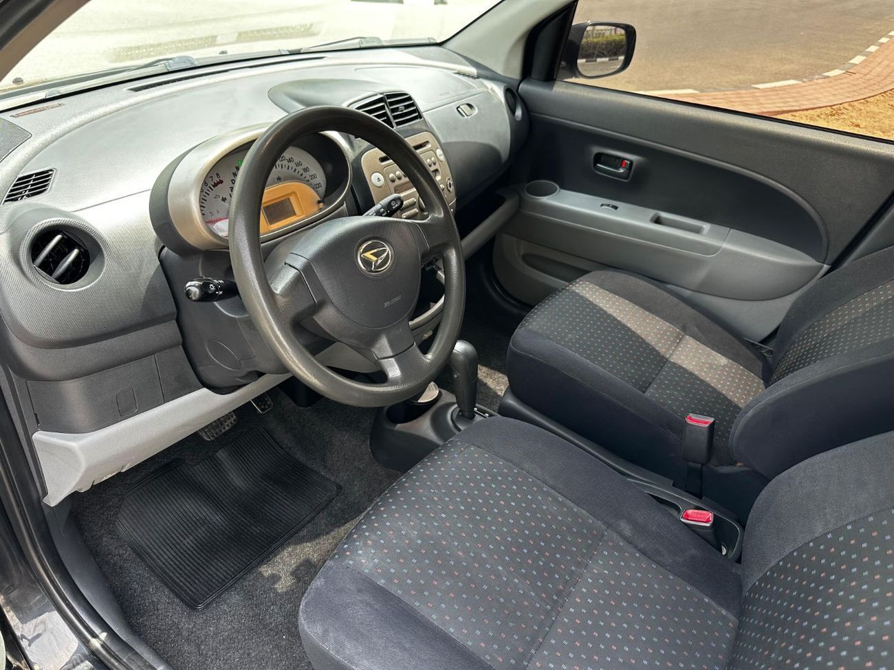 Daihatsu Sirion Std 1.5L