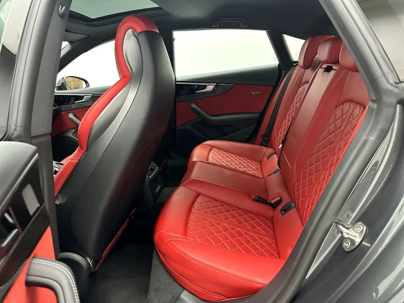 Audi A5 40 TFSI EXCLUSIVE EDITION S Sportback S line 40 TFSI 190hp Run Out Edition (Ref# 27784)
