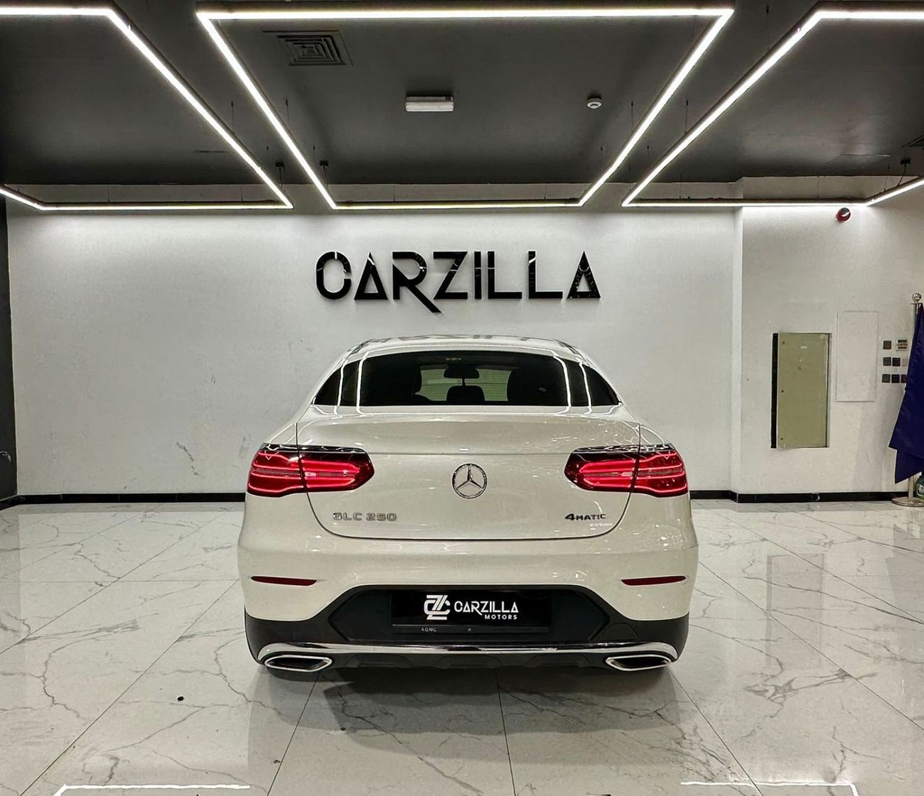 مرسيدس بنز GLC 250 4MATIC 2.0L