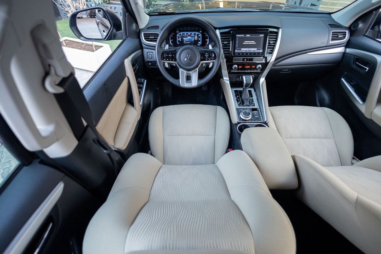 Mitsubishi Montero Sport GLS Mitsubishi Montero Sport 2024 GCC specs for 1,406.00 AED monthly
