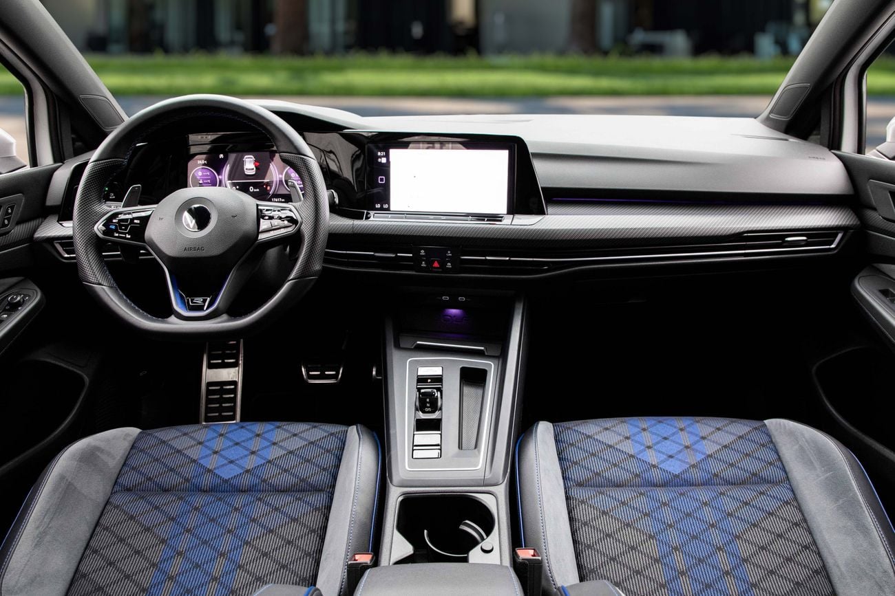 Volkswagen Golf Golf R | 2,507 P.M | 0% Downpayment | Volkswagen Golf R | Service Contract!